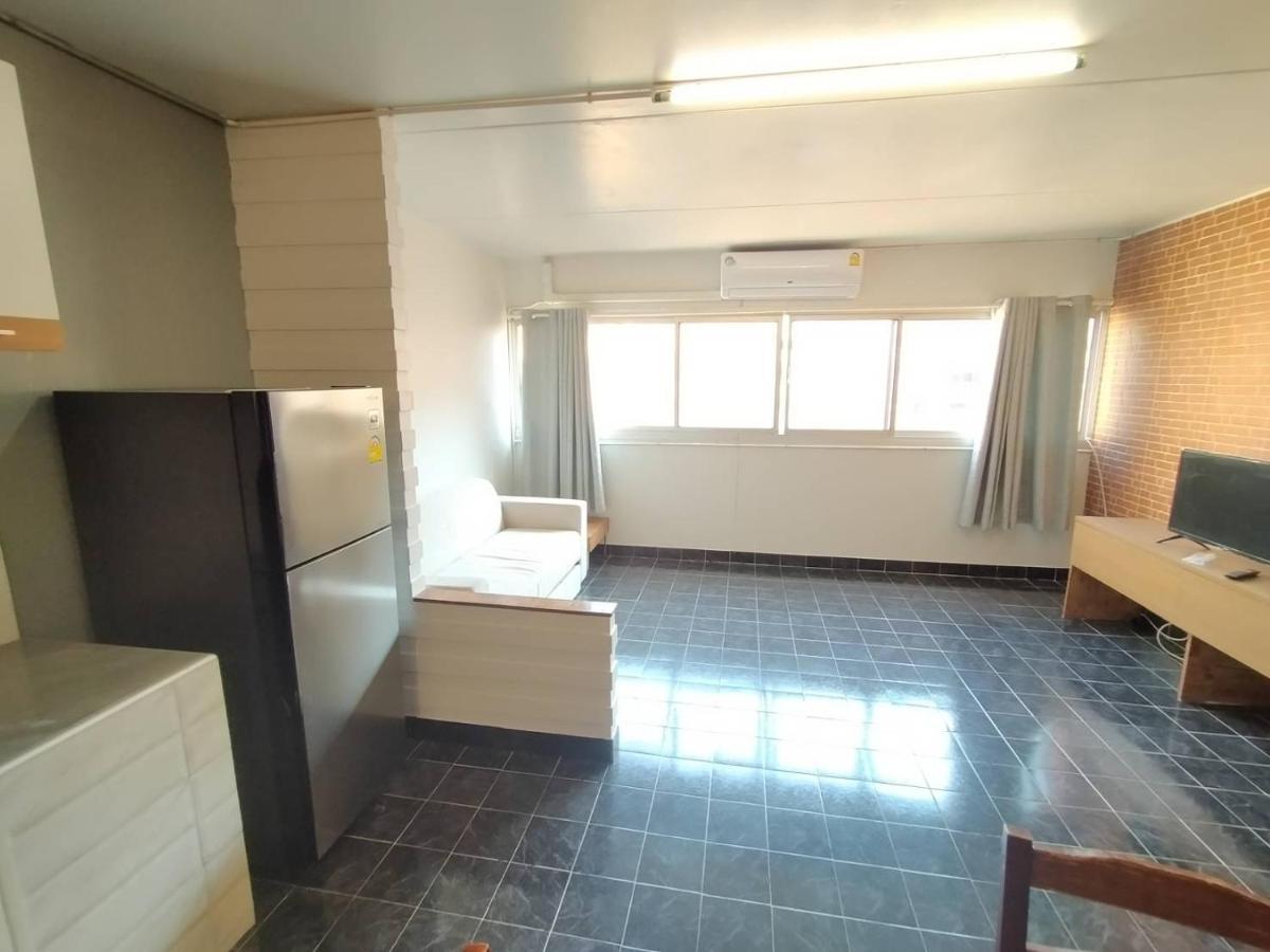 Popular Condo Muang Thong Thani near Impact Bangkok Exterior photo