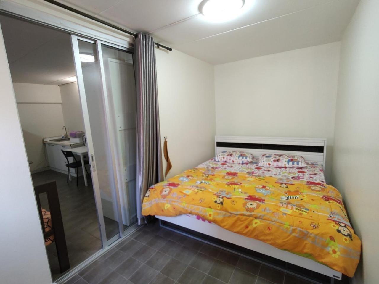 Popular Condo Muang Thong Thani near Impact Bangkok Exterior photo